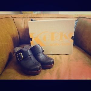 Practically new Korks clogs!!
